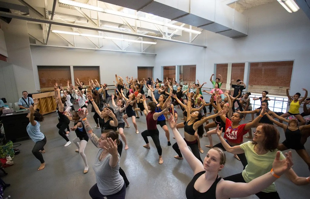 A packed dance practice room — kpop idol diet