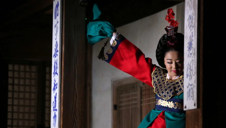 Korean Lantern Night — Why Nam Joo Hyuk's Netflix K-Drama 'The East Palace' Is Tren — east palace netflix