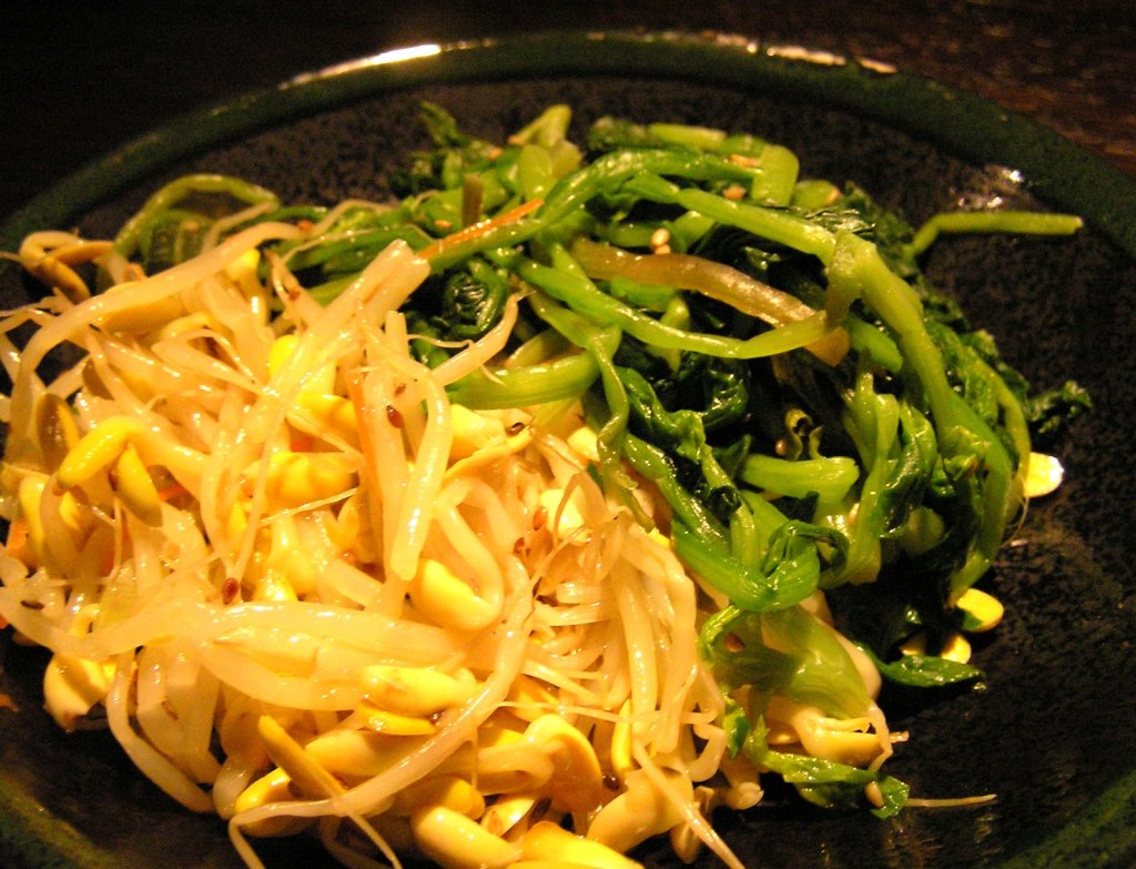 A bowl of doenjang jjigae, Korean fermented soybean paste stew, with vegetables — korean diet king